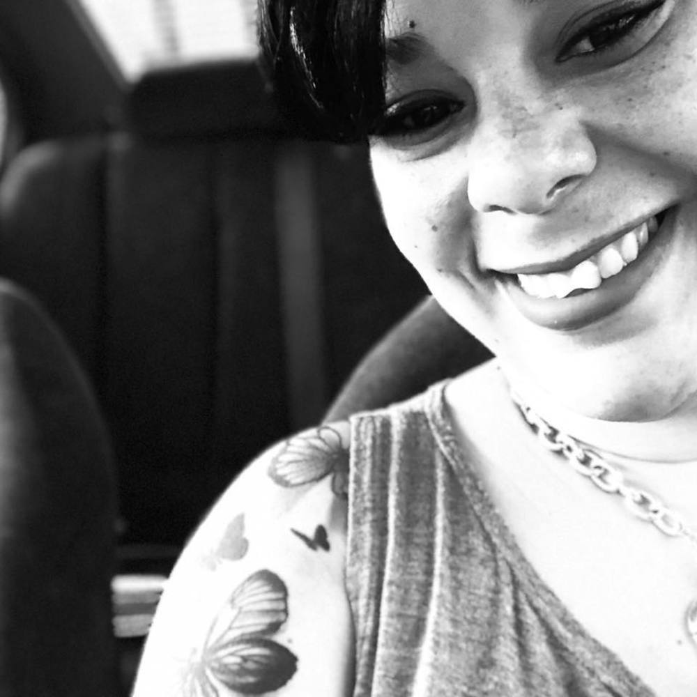 Meet your Posher, Yolayne